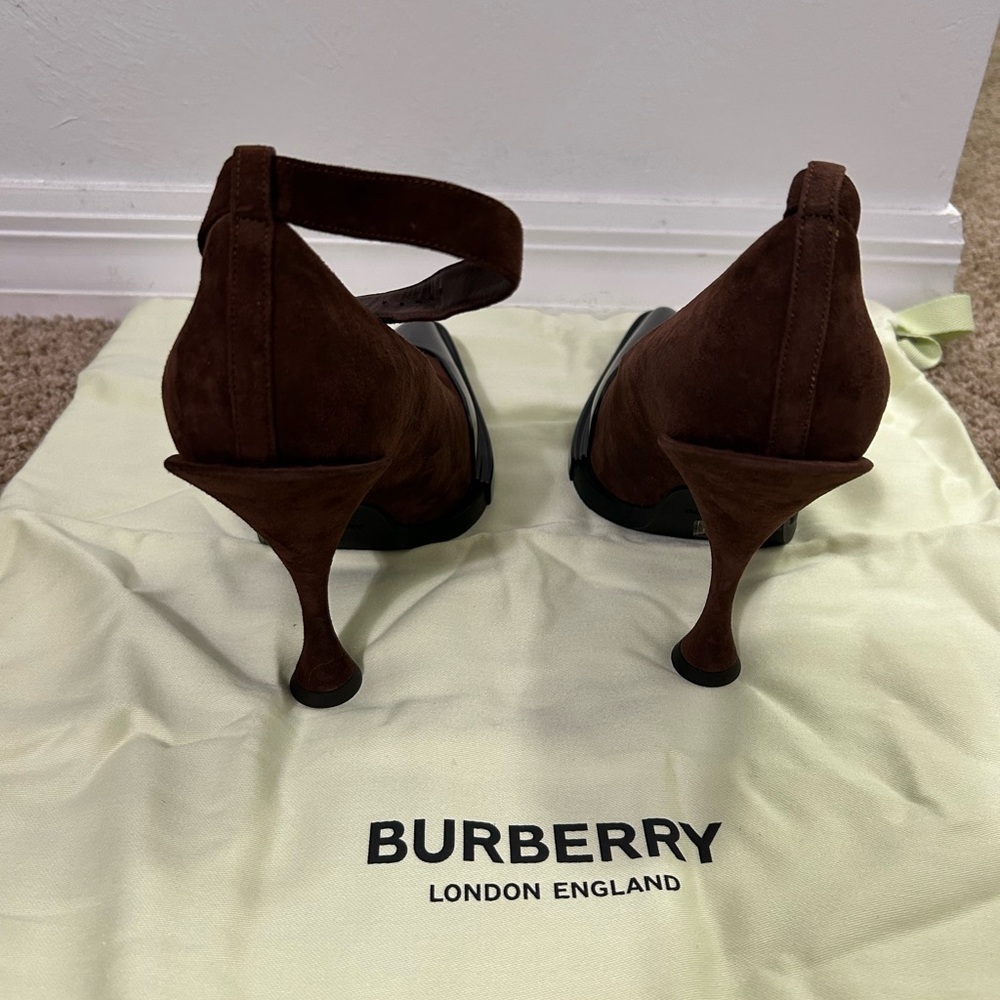 Burberry Brown and Black Pointed Heels - Picture 3 of 6